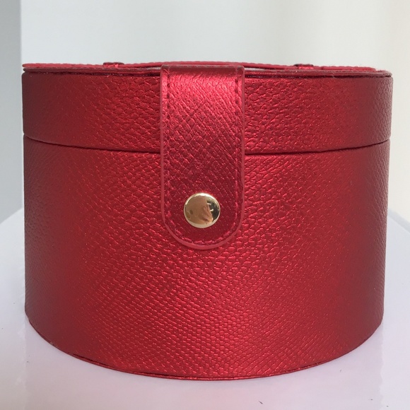 Elizabeth Arden Handbags - Elizabeth Arden round structured red makeup/cosmetics case